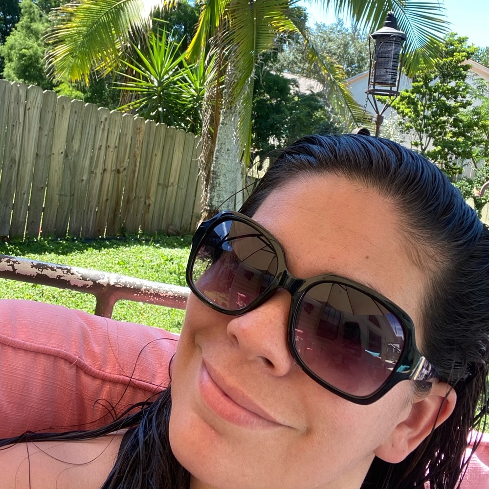 Meet your Posher, Carlina